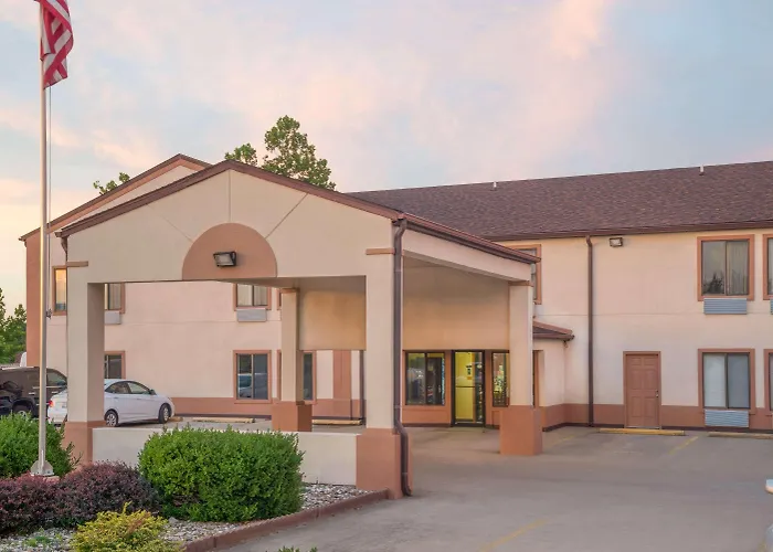 Super 8 By Wyndham Vincennes