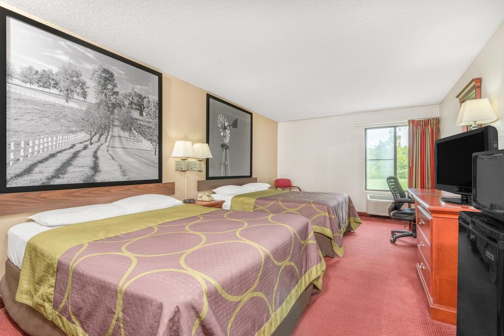 Super 8 By Wyndham Vincennes